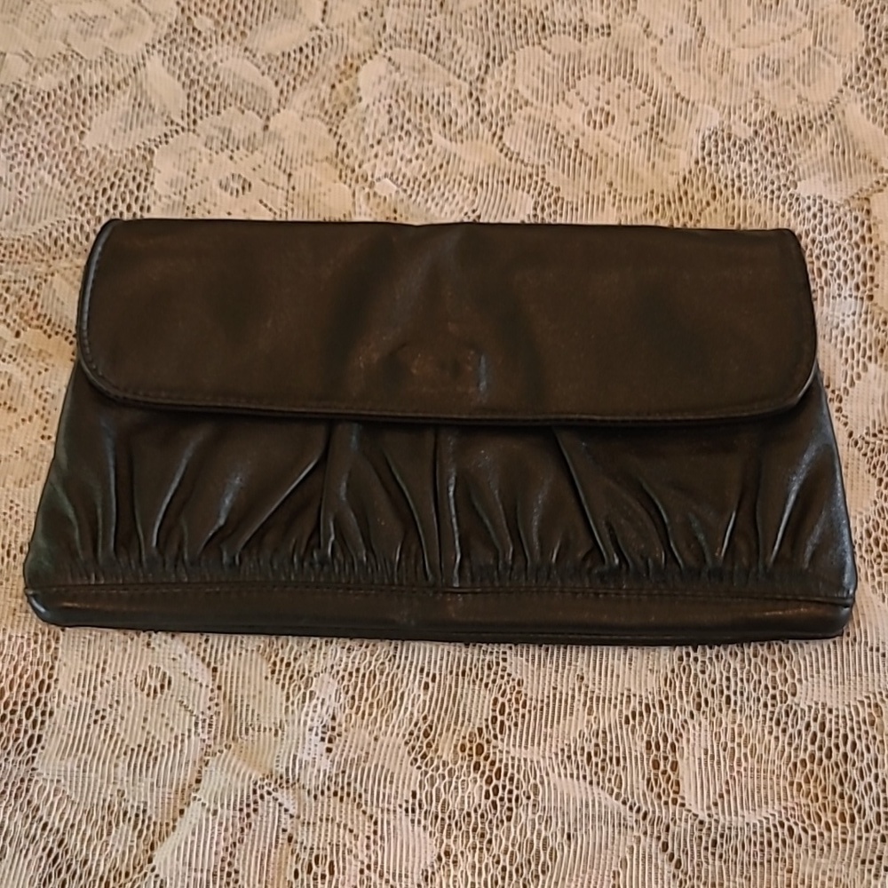 DOLPHIN Vintage Leather Gathered Clutch, Fold Over Closure With Snap, Black
